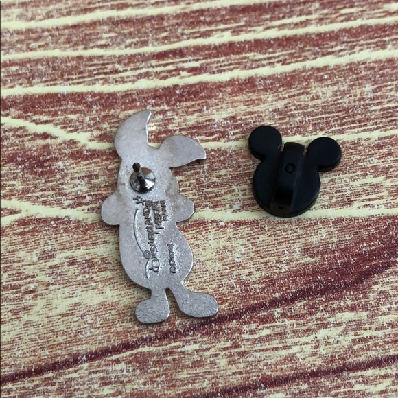 Disney’s Piglet Trading Pin - Picture 2 of 2